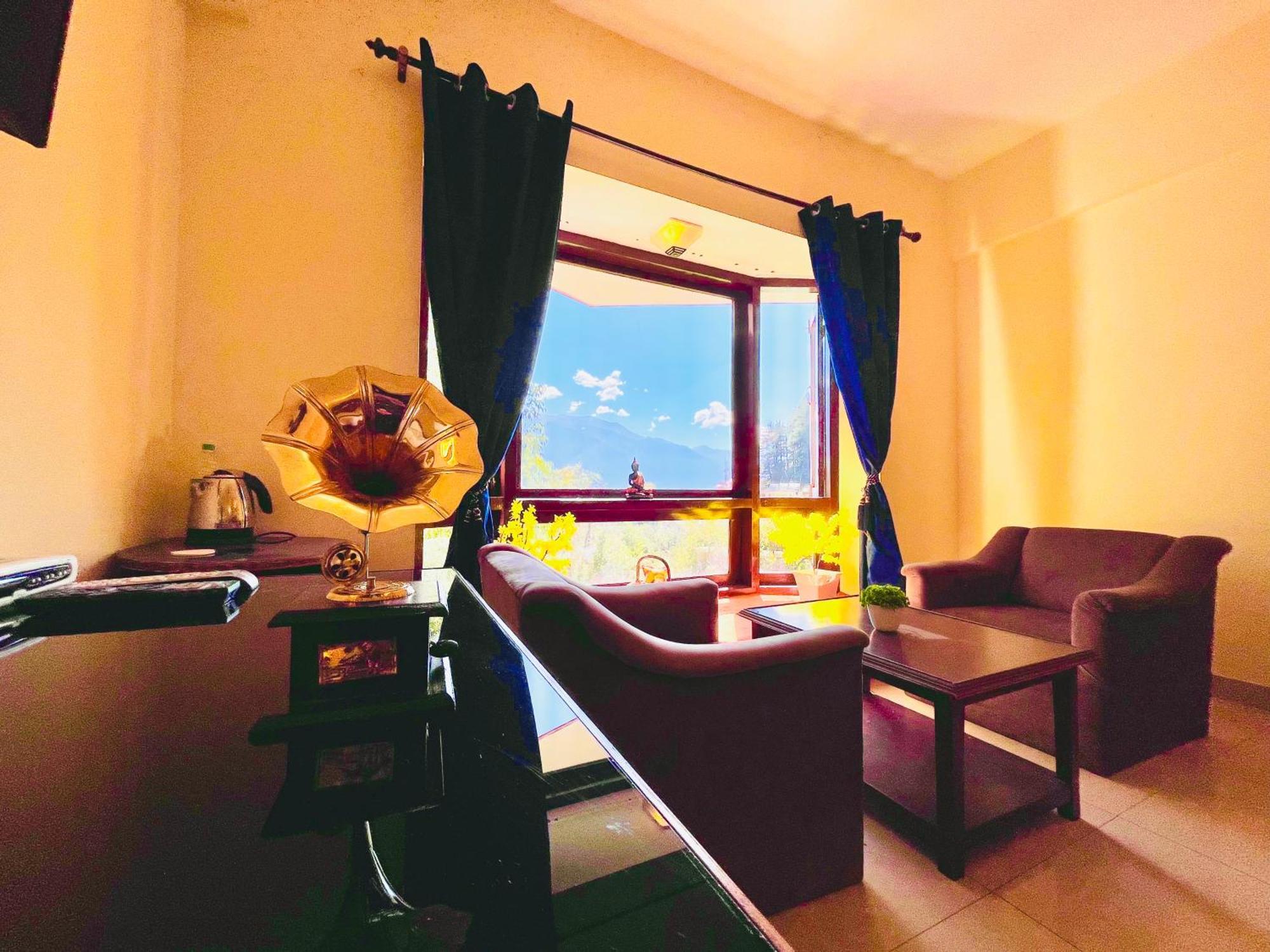 Sagar Resort !! Mountain View ! Luxury Stay ! Family Resort ! Private Parking ! Near Mall Road Manāli Exterior foto